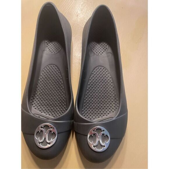 Crocs Gray Flats - Picture 1 of 7